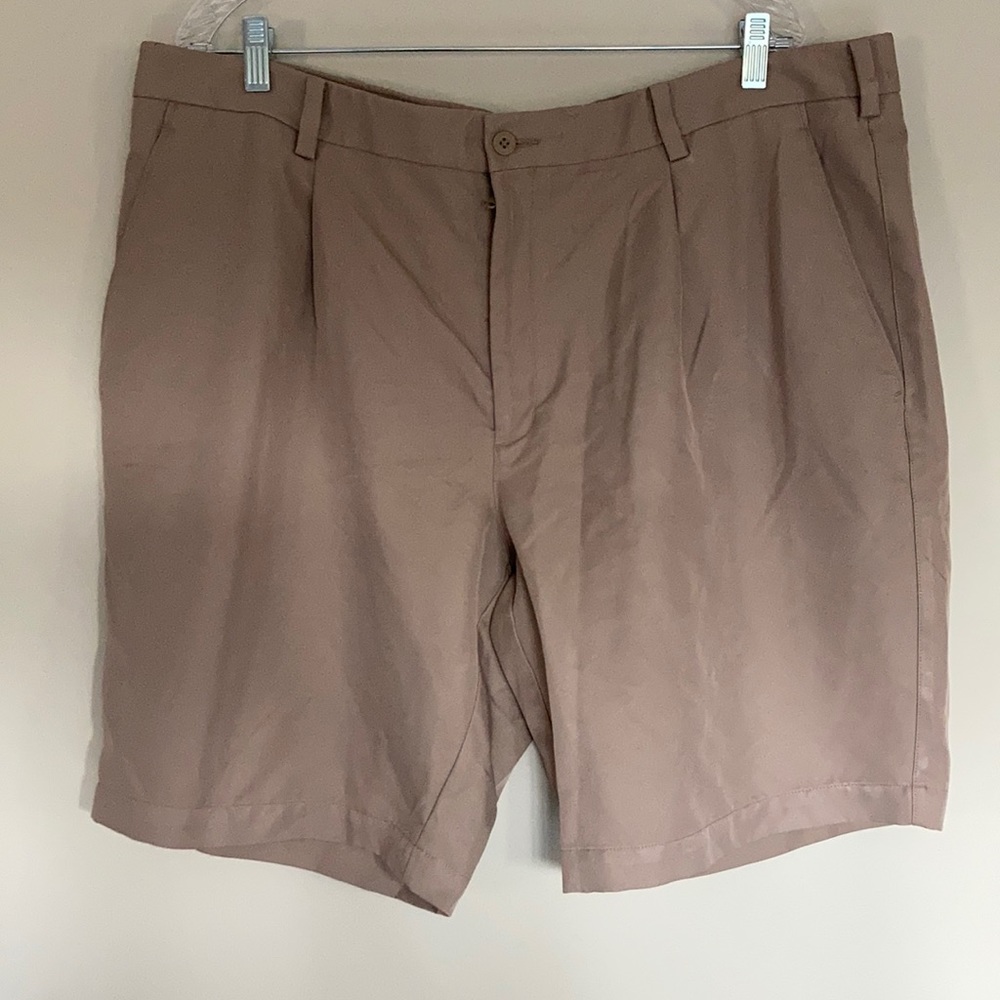42 Nike Golf Shorts